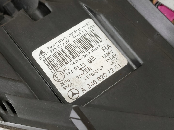 MERCEDES B-KLASA W246 11- PHARE DROITE BI-XENON NON ROTATIF LED A2468207261
