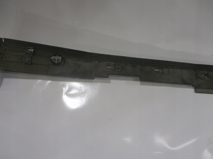 MOULURE REVÊTEMENT SEUIL LATÉRALE GAUCHE NOIRE MAZDA 3 III BM BHS2-B0491