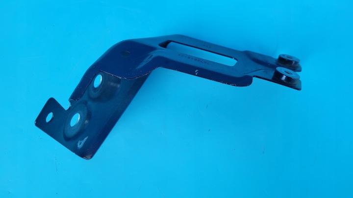 BMW X6 III G06 21R SUPPORT FIXATION GARDE-BOUE DROIT 7472596