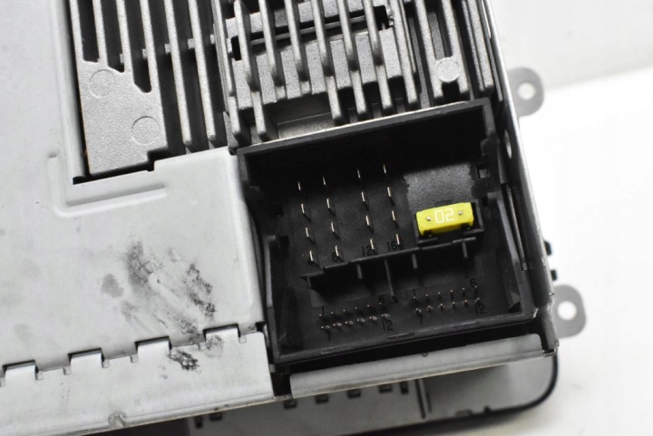 RADIO AUTORADIO CD NAVI TÉLÉPHONE CARTE SD 1Z0035680A SKODA OCTAVIA II