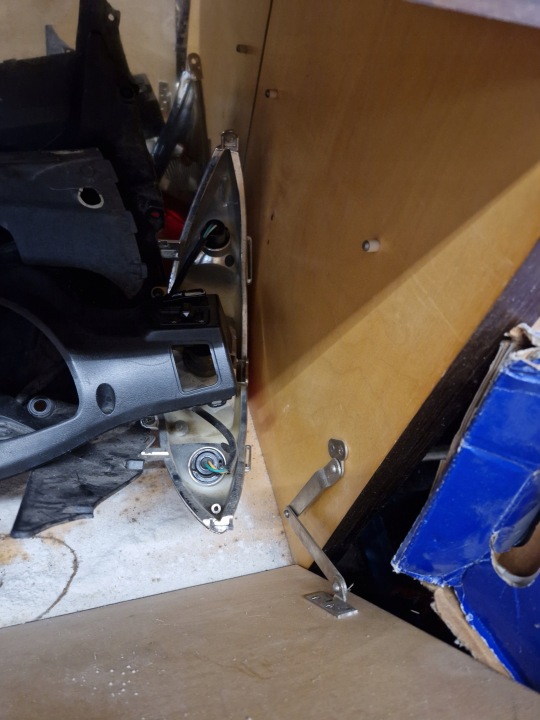 SYM AD12 JET 125 PIÈCES DÉFLECTEUR D'AIR CÔTÉ POIGNÉE PLASTIQUE