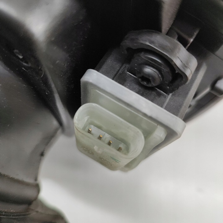 BMW IX3 G08 2023 CLAPET GOULOTTE DE REMPLISSAGE CARBURANTS