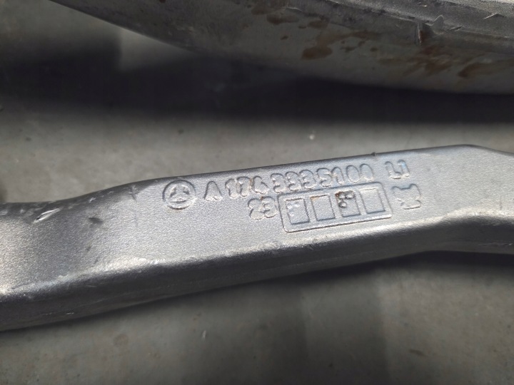 MERCEDES CLA174 ROTULE DE DIRECTION A 1743320300 AVEC WAHACZAMI GAUCHE CÔTÉ