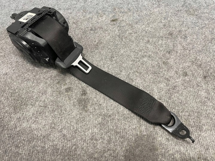 CEINTURE DE SÉCURITÉ GAUCHE ARRIÈRE BMW G30 G31 639708700C