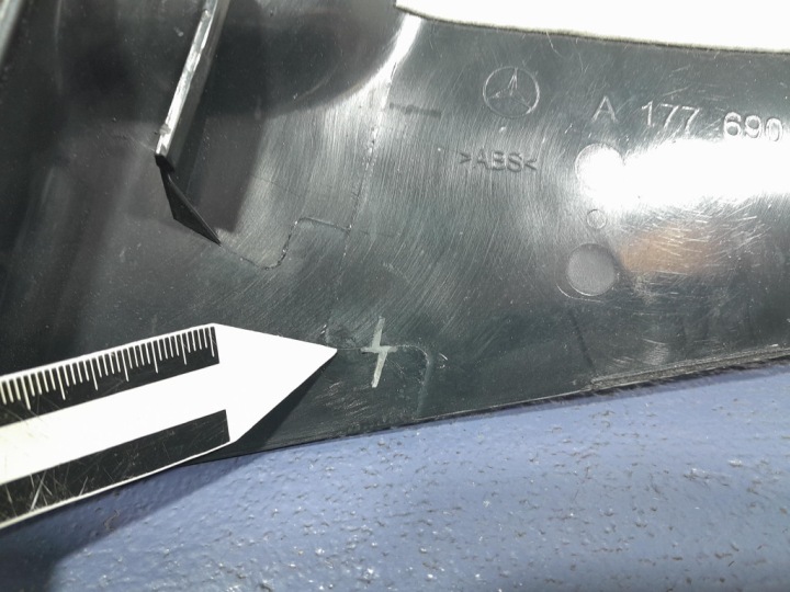 MERCEDES A W177 HAYON ENSEMBLE PROTECTIONS LATÉRALES CÔTÉ GAUCHE A1776900200