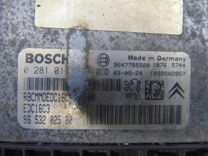 PEUGEOT 206 LIFT 1.4HDI ORDINATEUR MOTEUR 9647785580