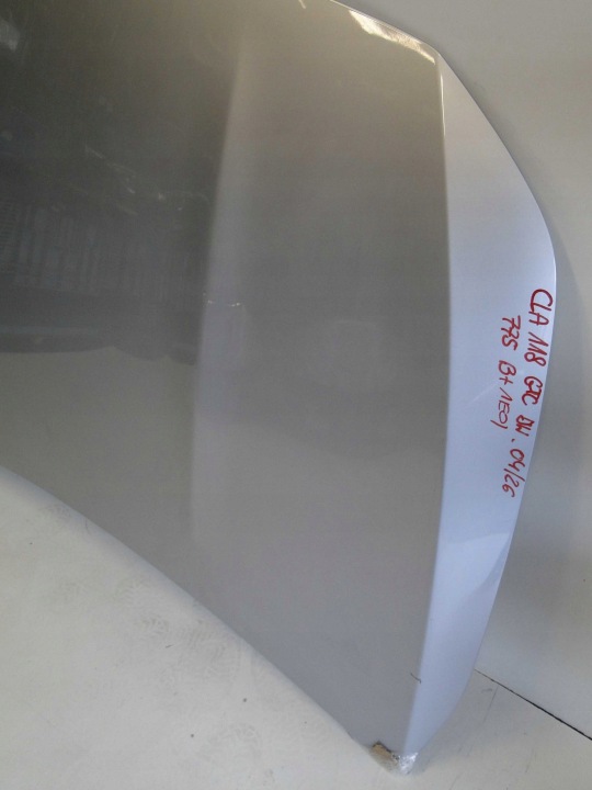 MERCEDES CAPOT COUVERCLE MOTEUR ARGENTÉE 775 CLA 118 C118 X118 W118