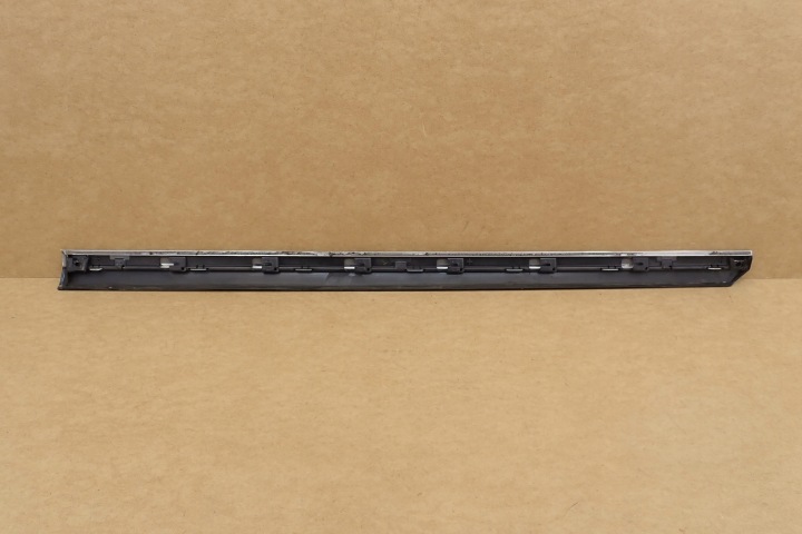 MOULURE PORTES AVANT GAUCHE GAUCHE AVANT VW PASSAT B8 3G 3G0854939K