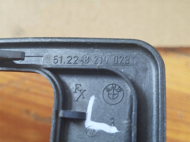 CALANDRE POIGNÉES INTERNE PORTES AVANT BMW 3 E36 51228219023