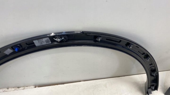 AUDI Q4 E-TRON 89A BAGUETTES REVÊTEMENTS GARDE-BOUE PRAWY+LEWY ARRIÈRE 89A853818E