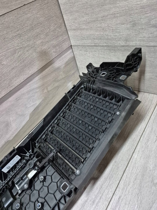 15398. MERCEDES W214 GRILLE D'AÉRATION AIR A2145000000