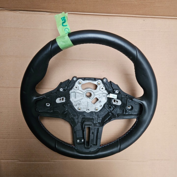 VOLANT BMW G80 M3 M4 G81 G82 AVEC CHAUFFAGE WIBRACJA 9882678 62822186E