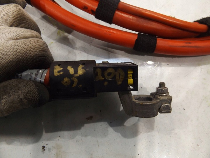E46 LIFT UNIVERSEL SERRE-CÂBLE PYROTECHNIQUE