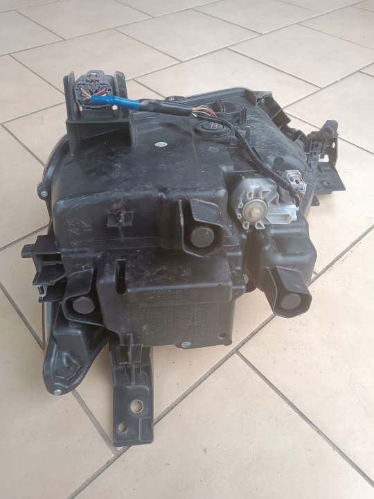 MAZDA CX-3 XC3 PHARE AVANT DROITE CÔTÉ 10 FILS COMPLET LED D10E-51030