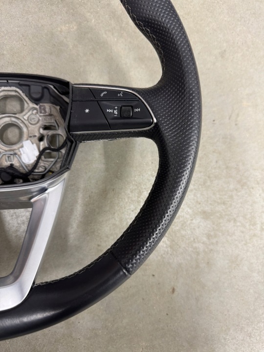 VOLANT MULTI AUDI A3 S3 8Y S-LINE ORIGINAL PERFORÉE 8Y0419091H