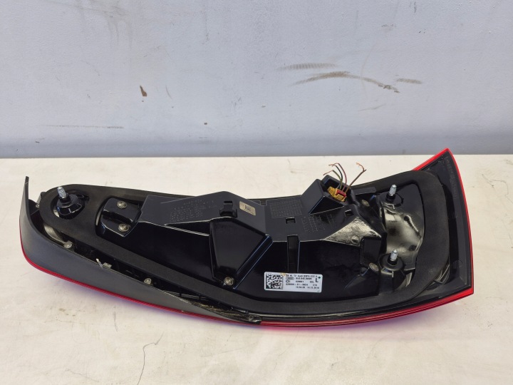PHARE ARRIÈRE GAUCHE AUDI Q3 LIFT 8U0945093M