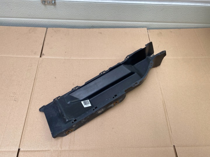 BMW E65 E66 CANAL ADMISSION AIR SUR DISQUES DROIT