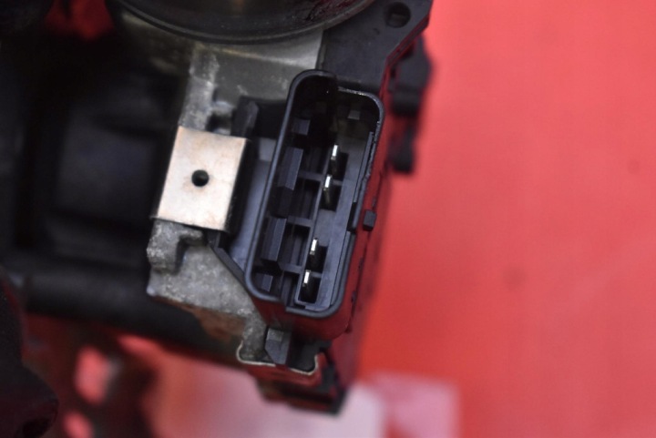 PETIT MOTEUR ESSUIE-GLACES DROIT AVANT 9811384680 CITROEN C4 PICASSO 2 II 13-17