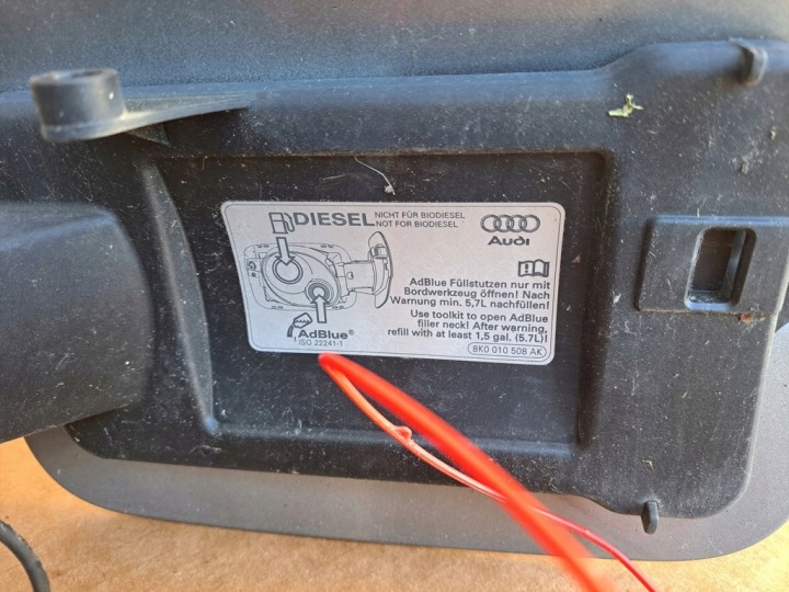 AUDI A6 C7 4G BERLINE LIFT 2.0 TDI CLAPET GOULOTTE DE REMPLISSAGE CARBURANTS ADBLUE 4G0809906A LX7P