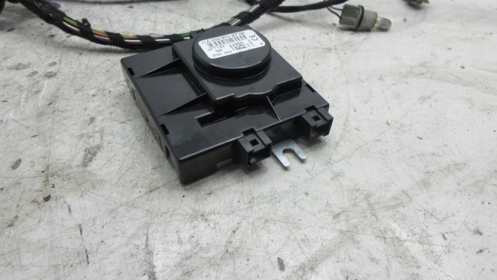 MERCEDES W204 A2048202842 DOCIAG SERVOMOTEUR COUVERCLES DE COFFRE ARRIÈRE ARRIÈRE UNIVERSEL COUVERCLES DE COFFRE