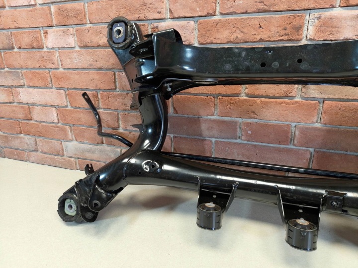 CHÂSSIS CHÂSSIS BERCEAU TRAVERSE ARRIÈRE ARRIÈRE BMW 3 G21 4 G23 G26 M340IX 8837911