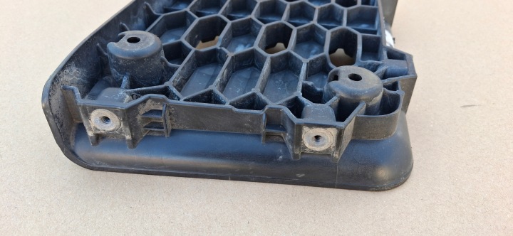 IVECO S-WAY SWAY TREP REVÊTEMENT GRILLE MARCHES INFÉRIEURE GAUCHE 5802314637