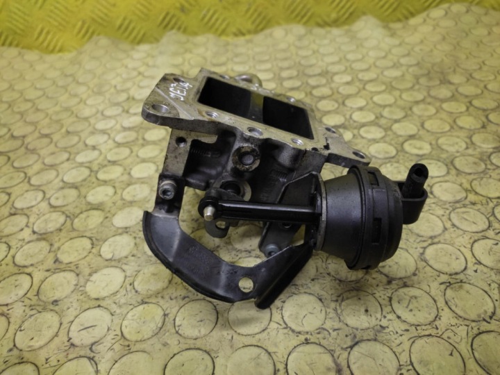VW JETTA V 1.9 TDI VANNE EGR 03G131063E