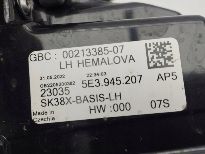SKODA OCTAVIA MK4 2022 PHARE ARRIÈRE 5E3945207