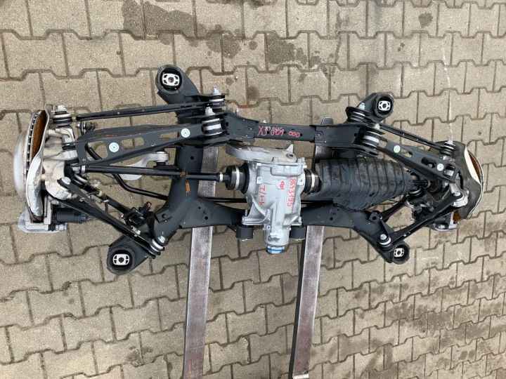 By bmw g01 x3 bridge dyfer differential back 3.38 8643195 in Europe 