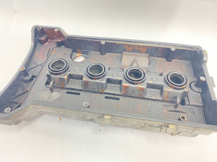 COUVERCLE DE SOUPAPES MERCEDES W124 E200 200E 200 E220 220E 220CE 1110100330 M111