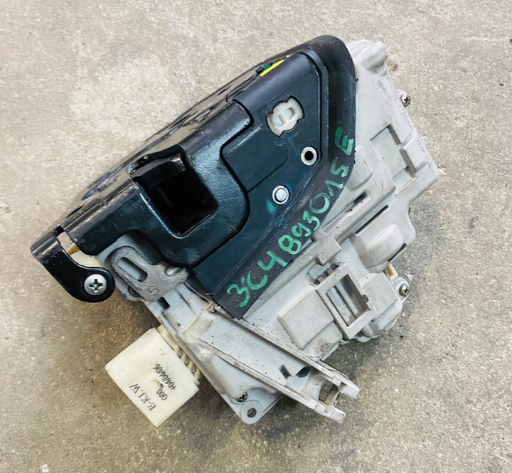 3C4893015E AUDI Q7 4L0 LOCK DOOR 3C4893015E LEFT REAR