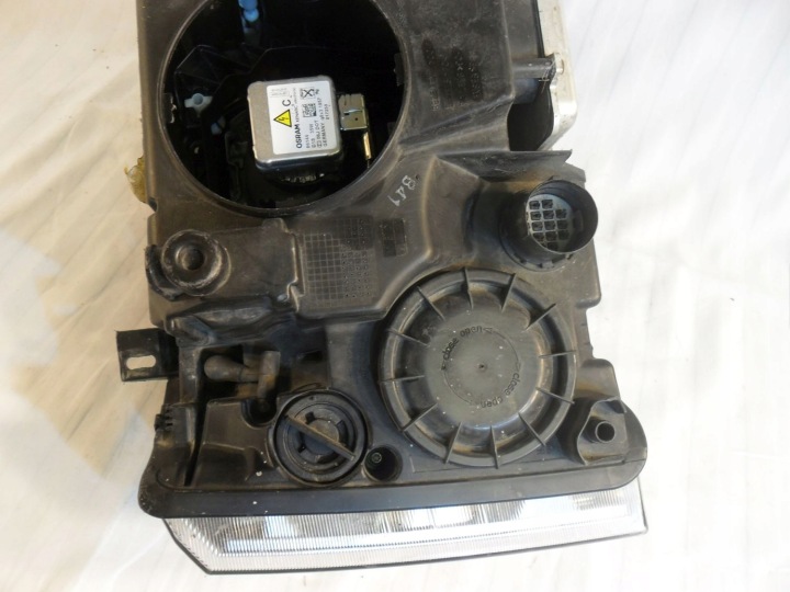 PHARE AVANT GAUCHE RANGE ROVER III