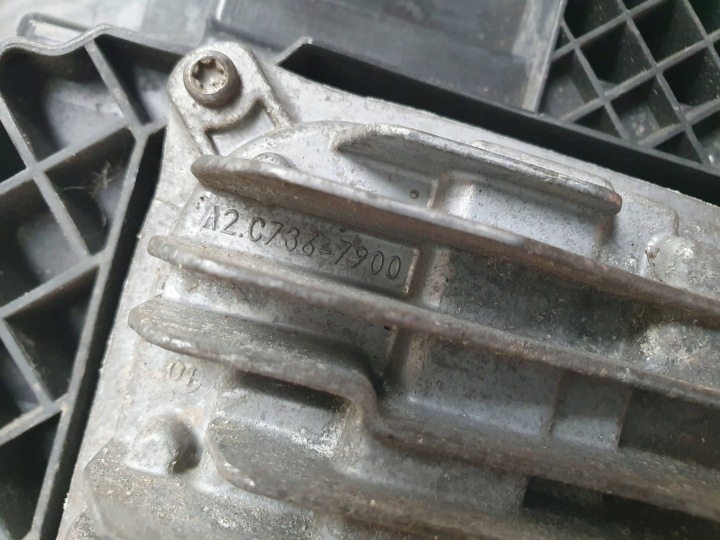 PHARE GAUCHE AVANT A2078209361 MERCEDES-BENZ E C207 W207 14R LIFT ANGOL