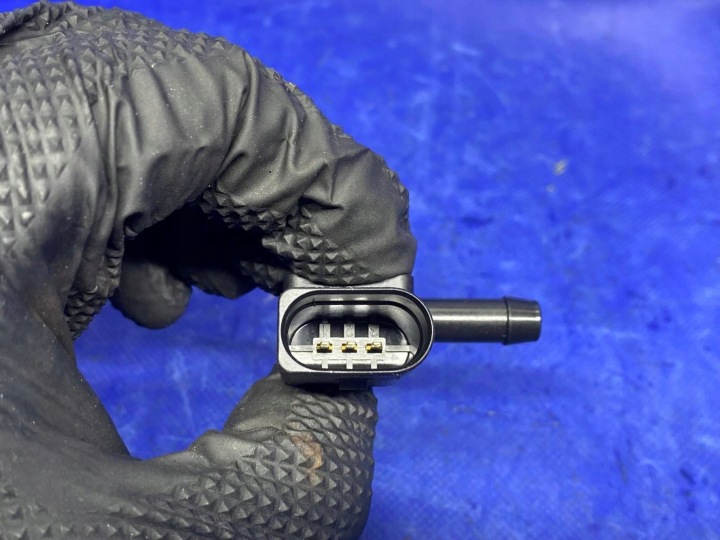 CAPTEUR PRESSION GAZ D'ÉCHAPPEMENT VW PASSAT B8 2.0 TDI DFC 04L906051B 04L145049M 458