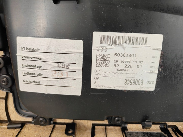 GARNITURE COLLECTEUR PORTES DROIT AVANT BMW 5 G30 G31 M5 F90 ANTRACYT MATÉRIAU