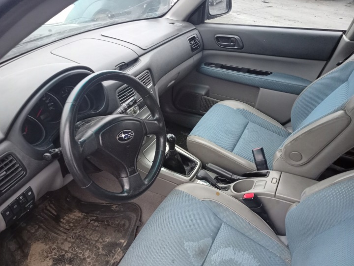 SUBARU FORESTER SUR PIÈCES RÉTROVISEUR DROIT