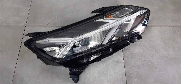 DACIA SANDERO III LOGAN JOGGER PHARE DROIT AVANT 260106343R