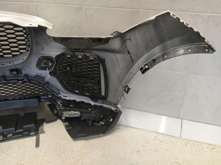 JAGUAR E-PACE X540 LIFT PARE-CHOCS AVANT AVANT 4XPDC HALOGÈNES GRILLE INSIGNE