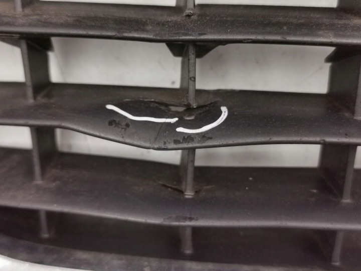 AUDI A8 S8 D3 4E 2009 GRILLE DE RADIATEUR