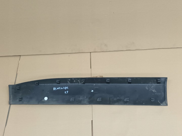 MOULURE SUR PORTES DROIT AVANT JEEP RENEGADE AVANT DROITE