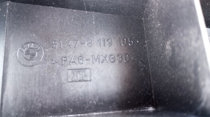 8119105 BMW 3 E36 CABRIO PROTECTION BATTERIE CHÂSSIS BOUCHON