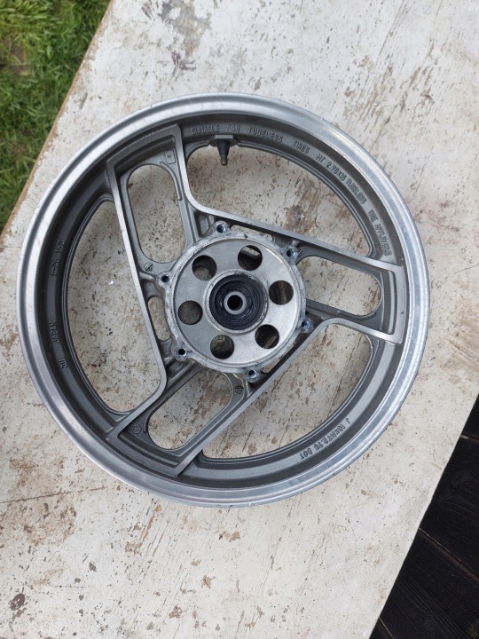 YAMAHA FZ 750 2KK JANTE KOLO AVANT