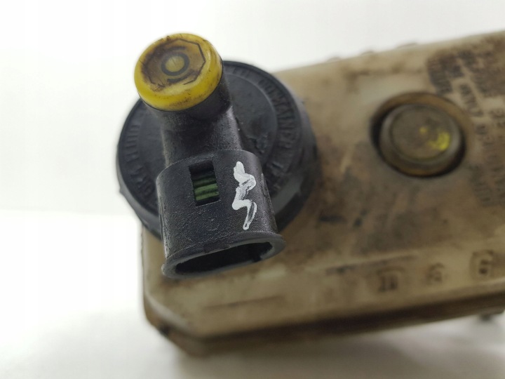 RENAULT ESPACE III POMPE DE FREIN 2000 7700823486