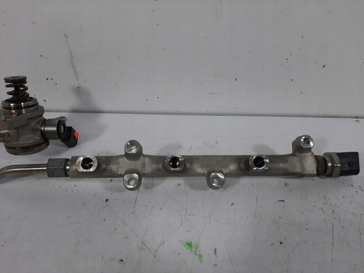 SKODA RAPID 1.0TSI 18R LIFT MOULURE INJECTION INJECTEURS POMPE 04C133320G