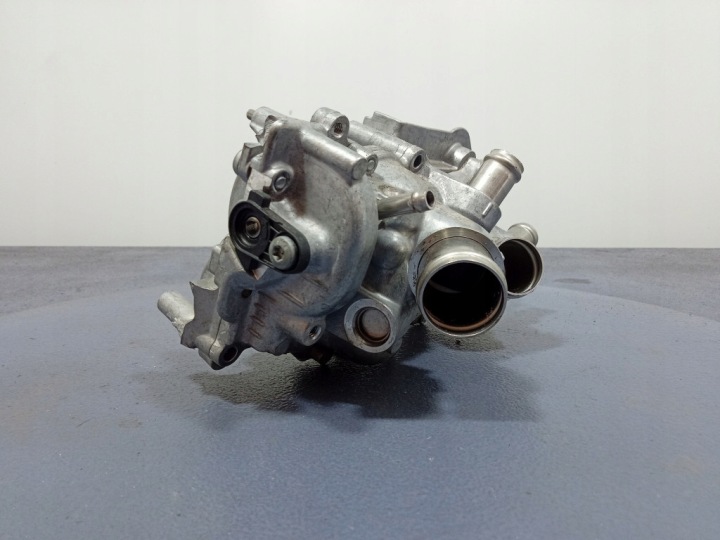 LEON IV 4 GOLF VIII 8 20- 1.5 TSI POMPE À EAU 05E121042F 05E121117K