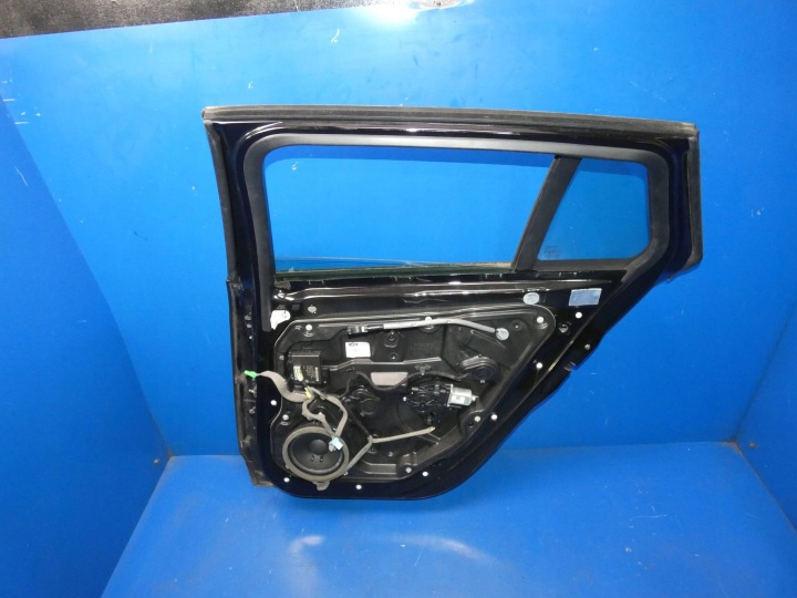 VOLVO V60 I UNIVERSEL PORTES DROIT ARRIÈRE ARRIÈRE COMPLET 019-26