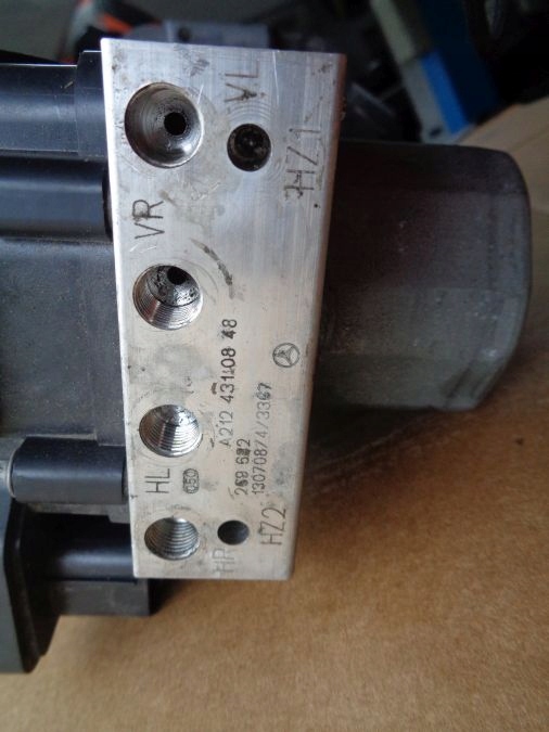 MERCEDES E W212 LIFT POMPE ESP PLUS 2124310848