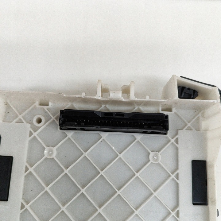 LEXUS RX 450H 2023 CHÂSSIS MODULE FUSIBLES