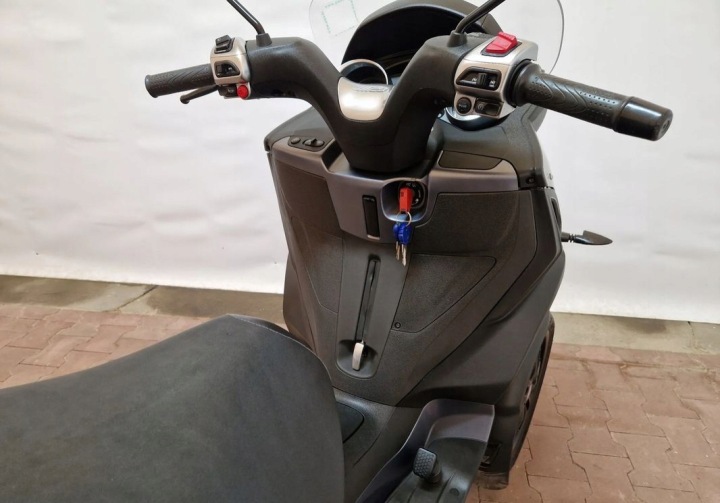 PIAGGIO MP-3 MP3 HPE 2020 R SPORT LT 300CM CATALYSEUR B DROITE CONDUITE L5E 500 MGMOT