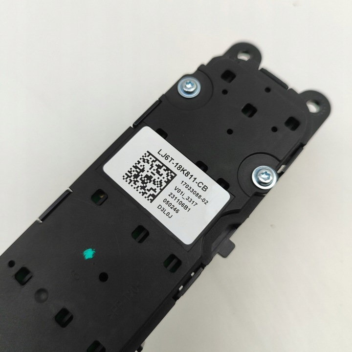 FORD KUGA III 2024 BOUTONS COMMUTATEUR RÉGLAGES GLOSNOSCI